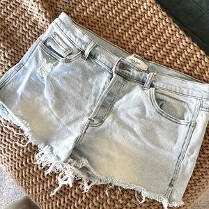 Carly Jean Los Angeles Clementine denim shorts